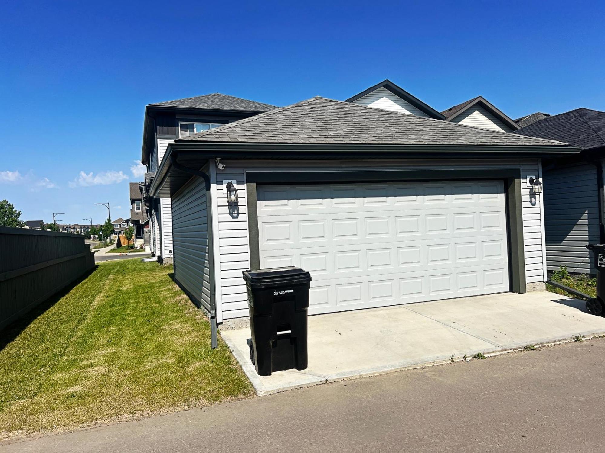 King Bed,Disney,Long Stays,Garage,Airport Edmonton Exterior photo